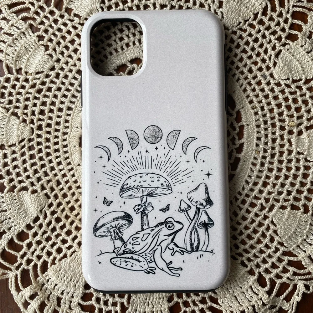 iPhone 11 Phone Case Frog, Mushrooms, Moon. EUC